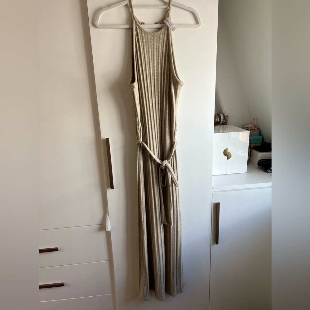 Tan knit Anthropologie dress with tie waist - Picture 6 of 7